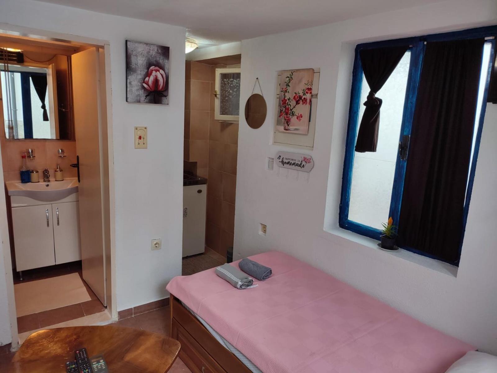 Bay Mola Home Kotor Luaran gambar