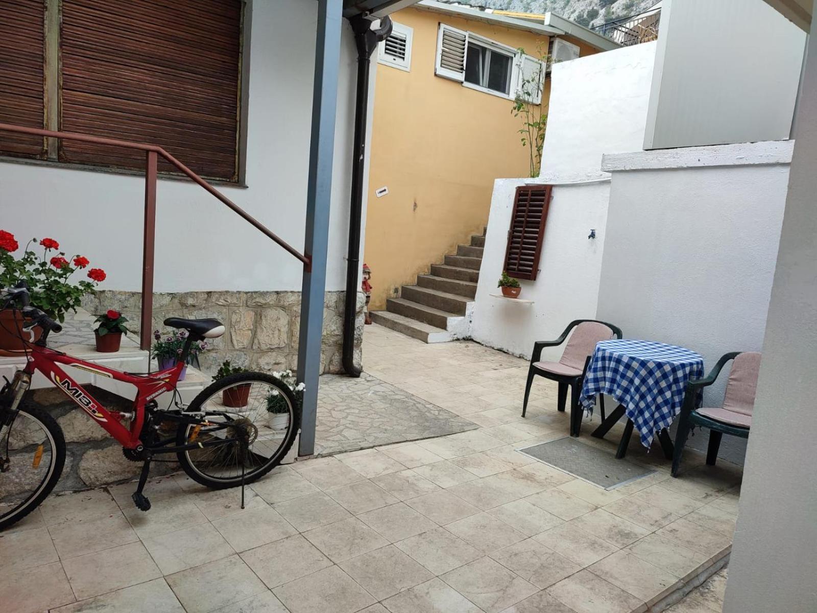 Bay Mola Home Kotor Luaran gambar