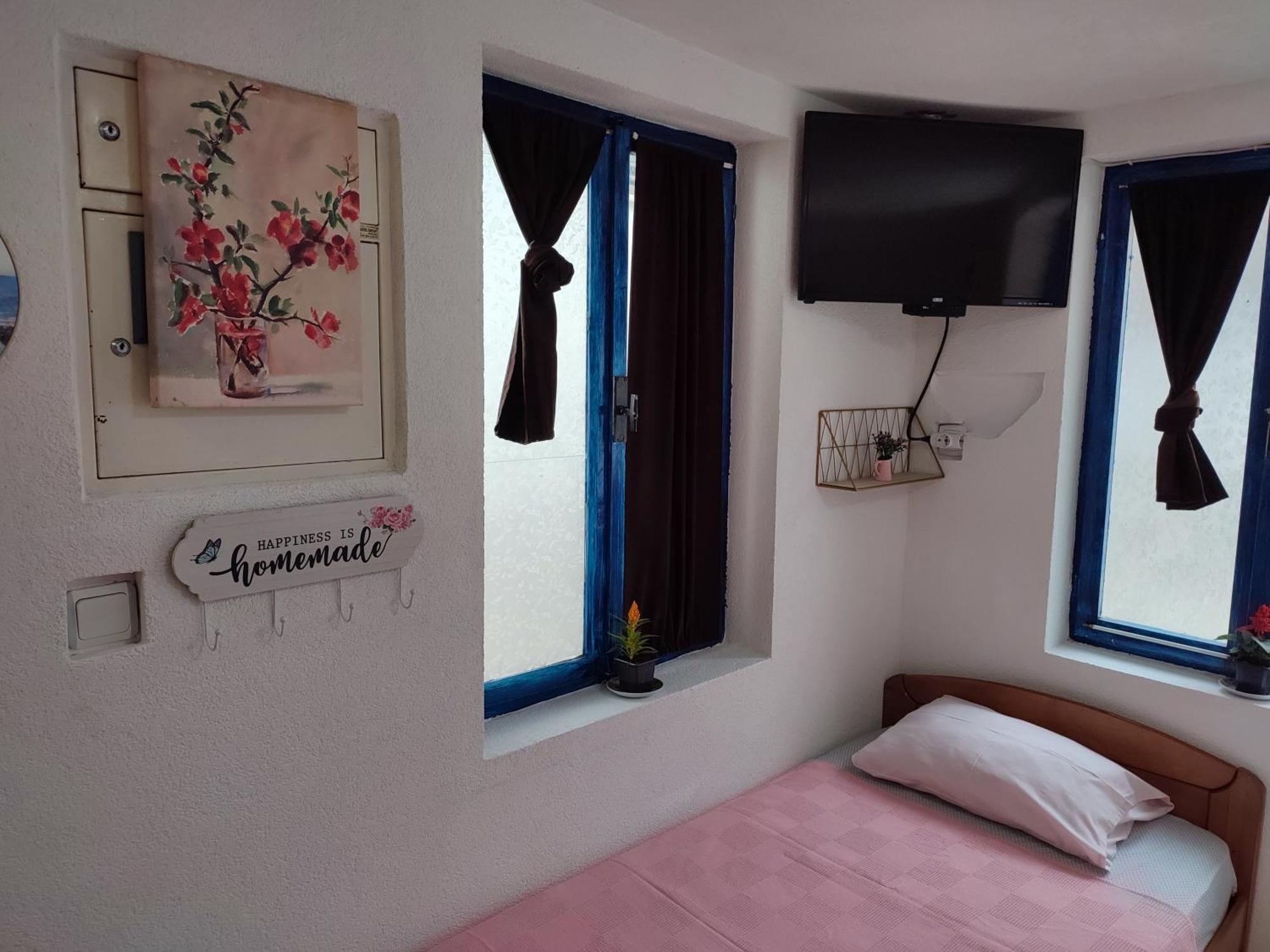 Bay Mola Home Kotor Luaran gambar
