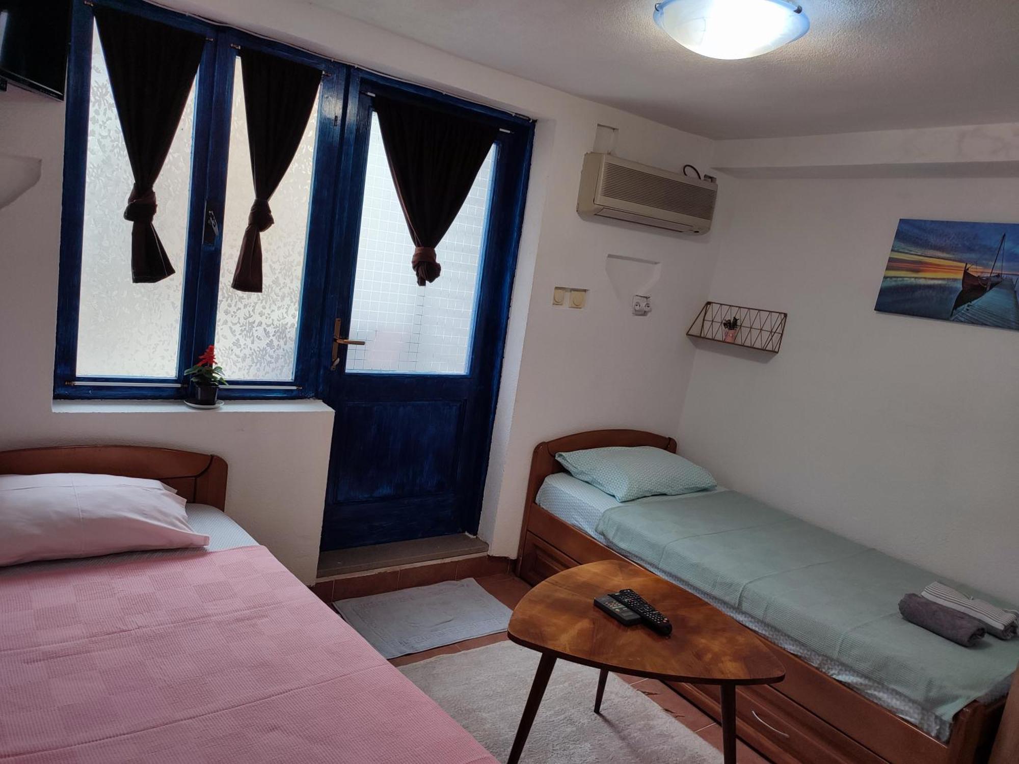 Bay Mola Home Kotor Luaran gambar